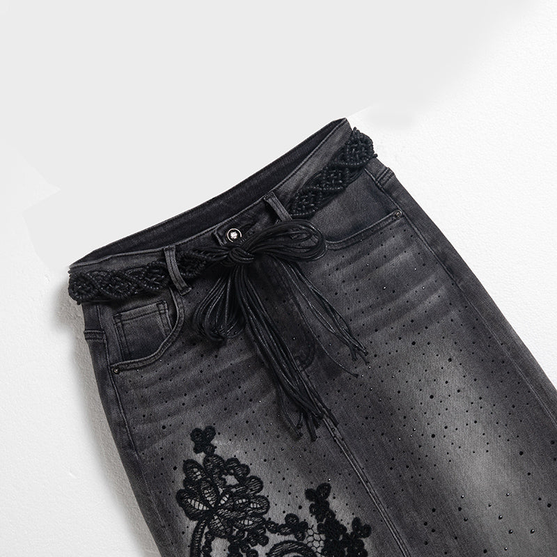【 AHNGO】 Spring and summer new heavy industry embroidery flower hot stamping design, slim fit and versatile women's half body skirt 8920